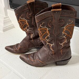 Western Brown Leather Boots with Tribal Embroidery – Women’s Size 9.5